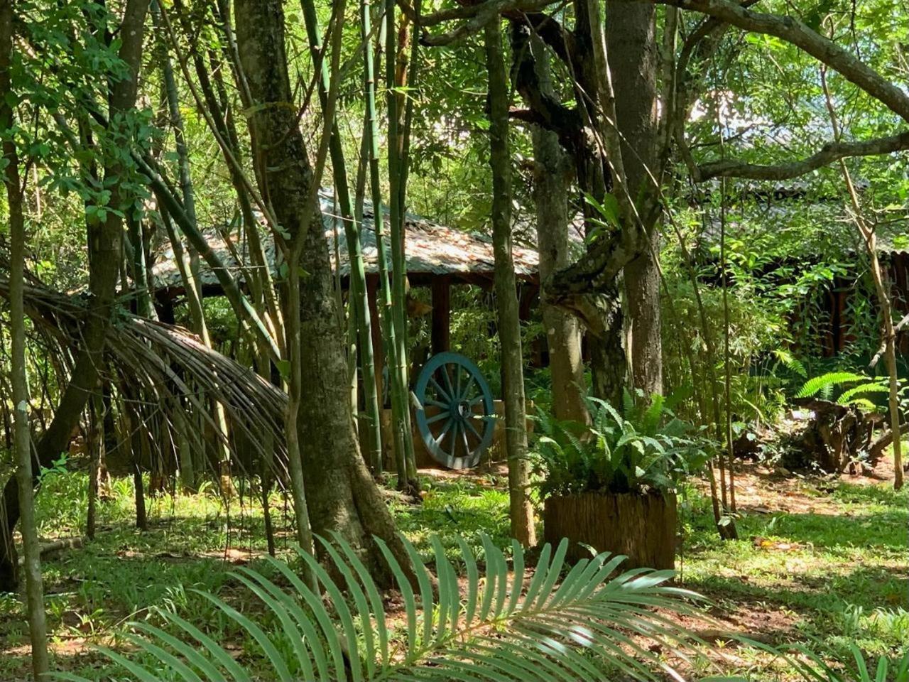 Walawa Blue Sapphire Hotel Udawalawe Exterior photo