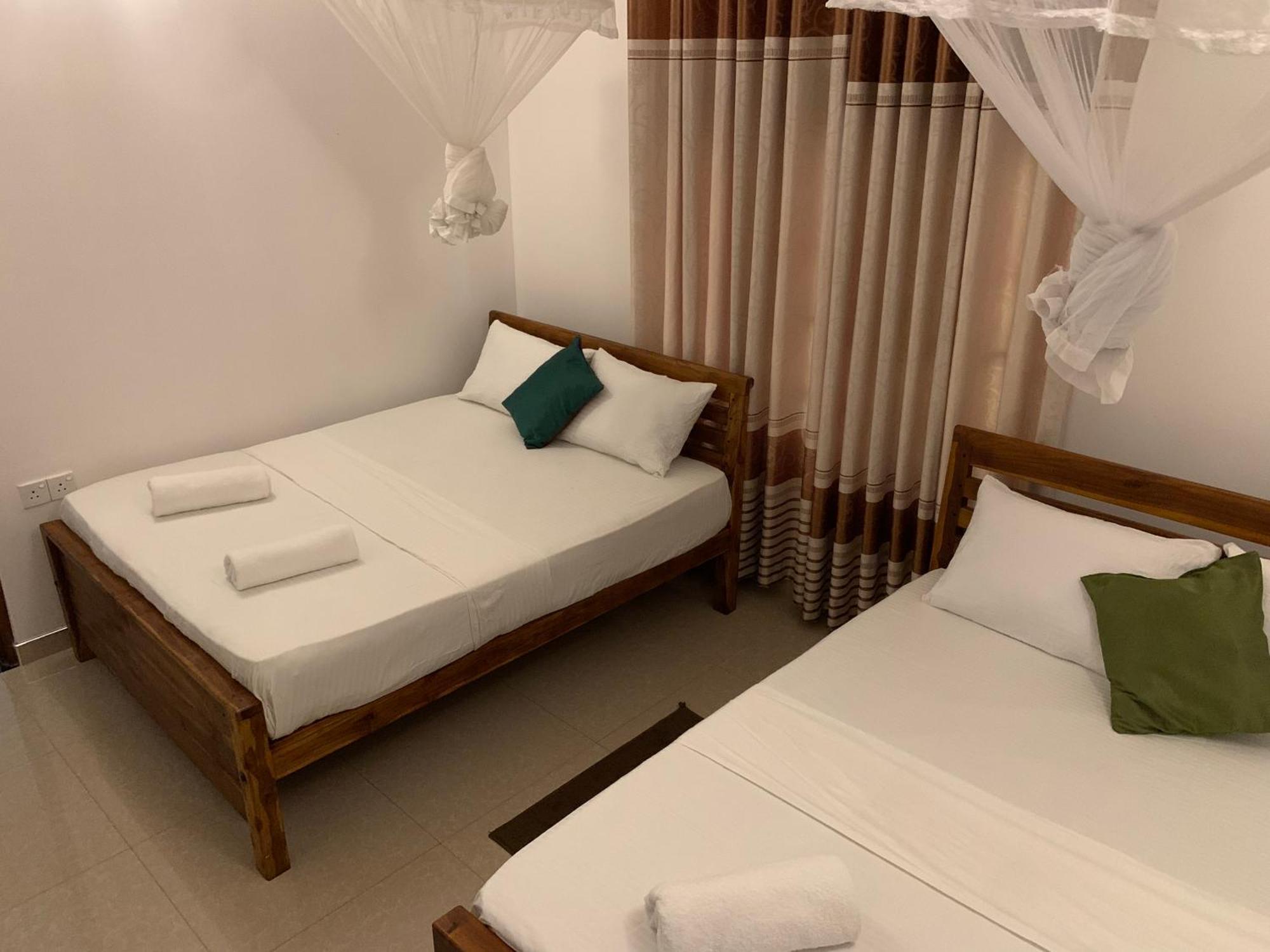 Walawa Blue Sapphire Hotel Udawalawe Exterior photo