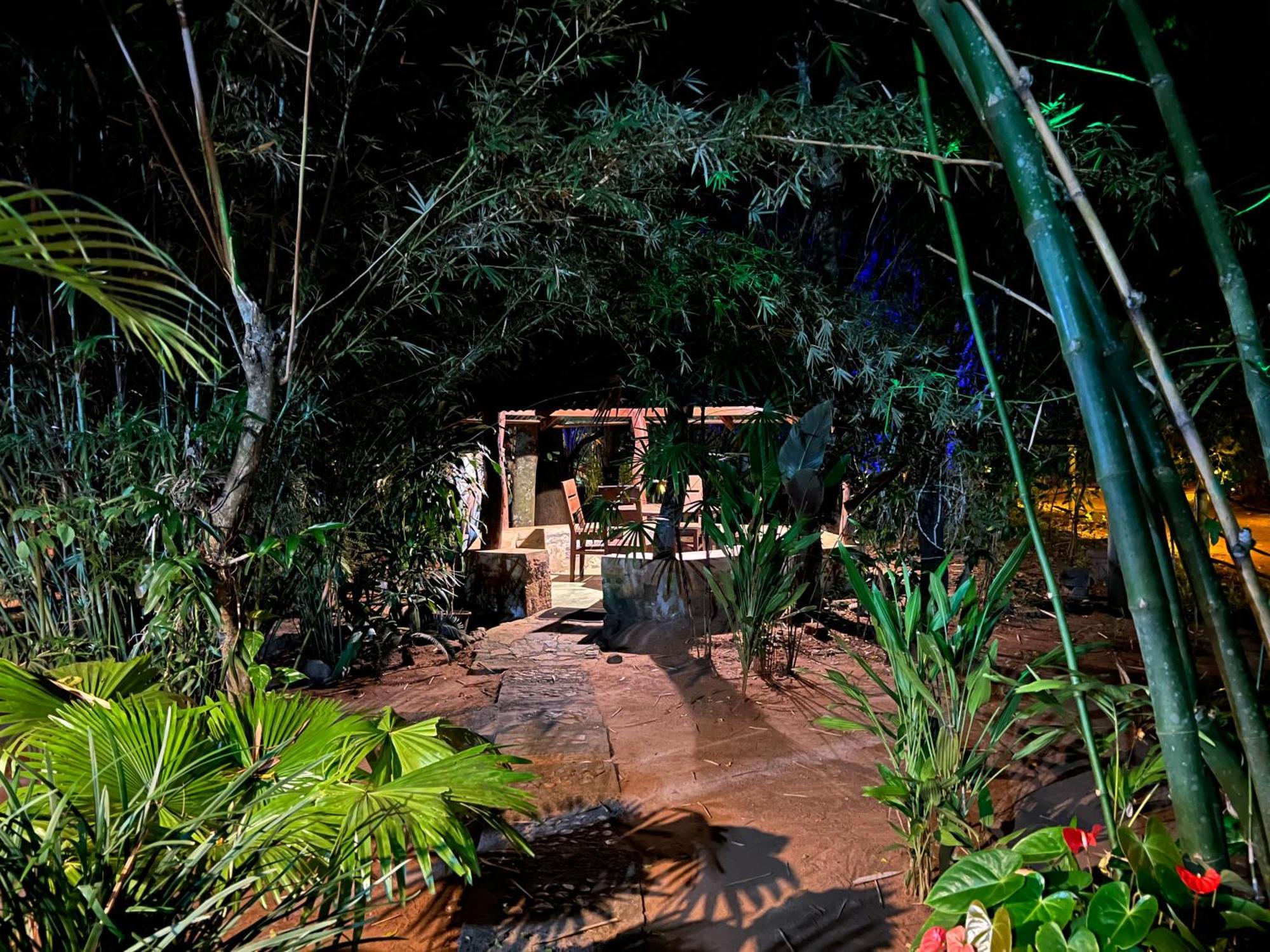 Walawa Blue Sapphire Hotel Udawalawe Exterior photo