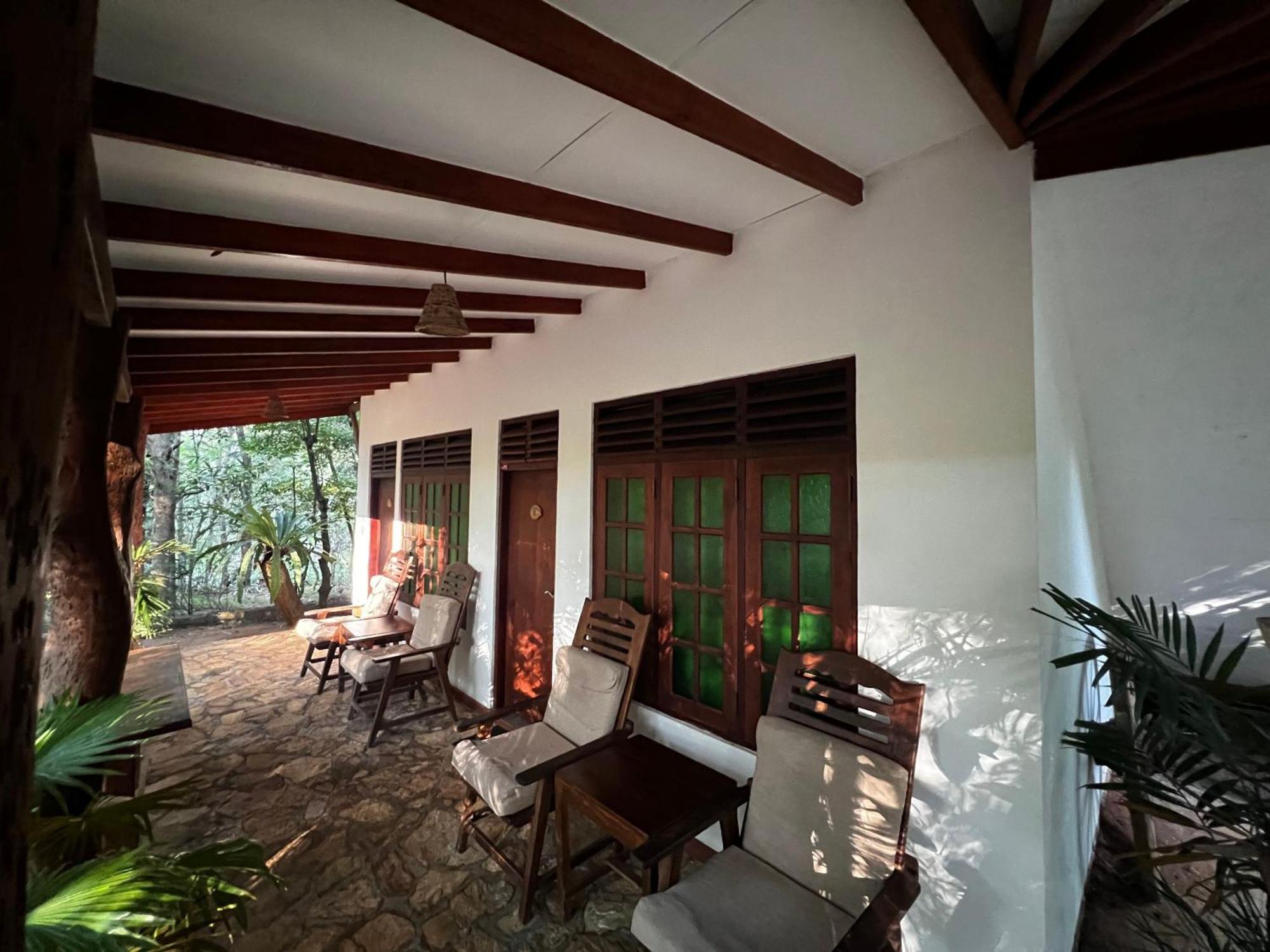 Walawa Blue Sapphire Hotel Udawalawe Exterior photo
